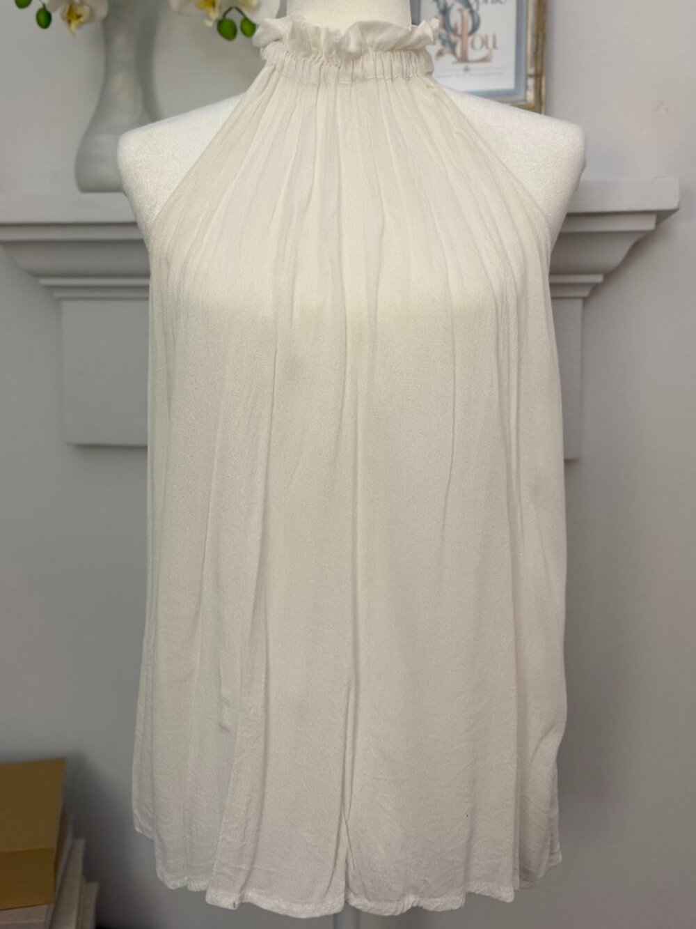 Vestique Ivory Ruffle Neck Button Back Halter Blouse Size L